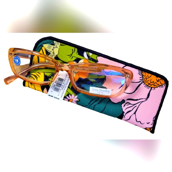 Vera Bradley - Picture 3 of 4